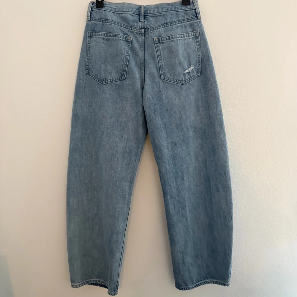 GAP Women Size 27/4 Petite Barrel High Rise Jeans Light Indigo Destroy EUC - Picture 10 of 15